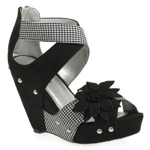 Ruby Shoo Goldie Wedge - Size 41 (US10)